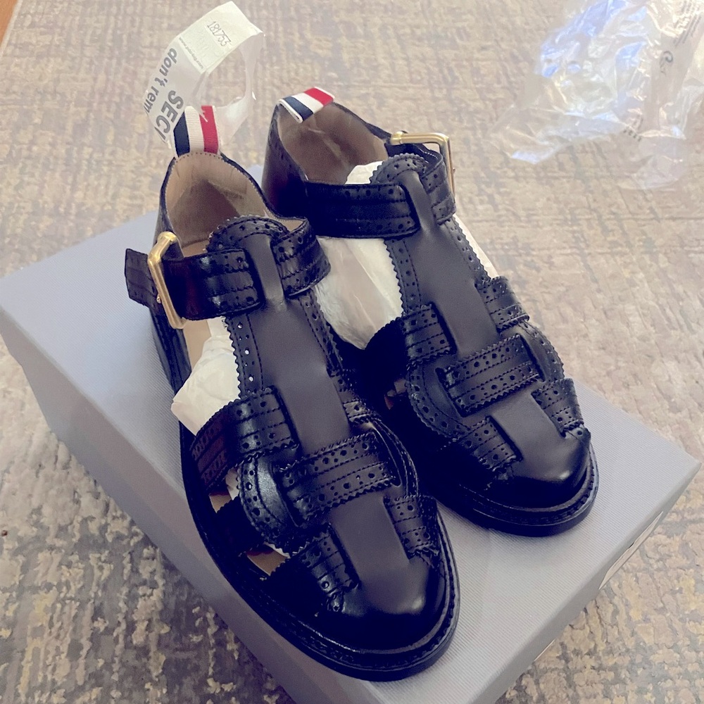 NWT Thom Browne Fisherman Sandals, size 7.5